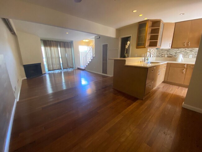 Photo - Seascape Community: 2 Bedroom 2.5 Bath Tow...