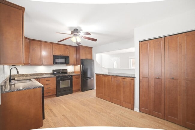 Photo - 8912 Windsor Ln