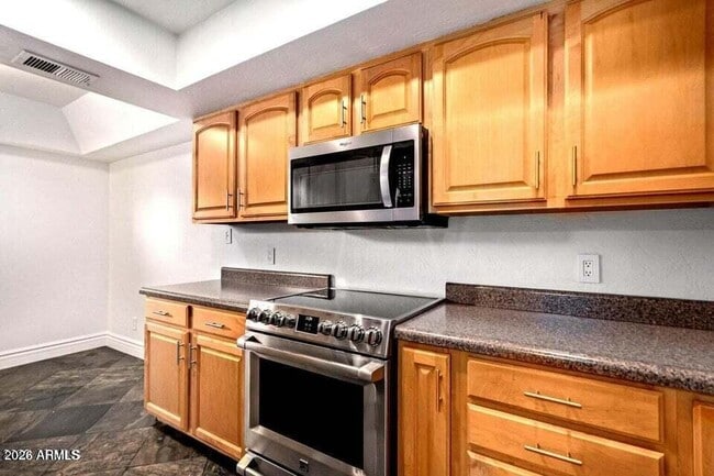 Photo - 1530 S River Dr