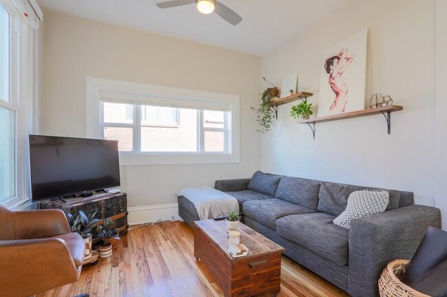 Photo - 2220 W 31st Ave