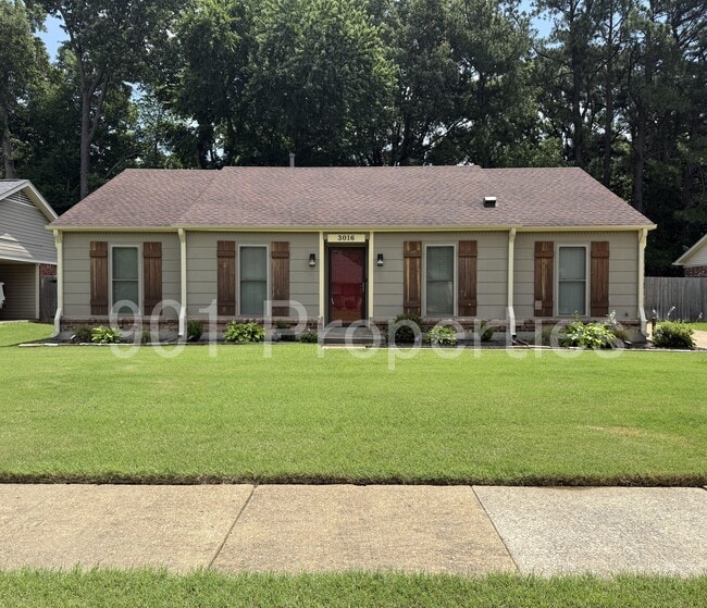 Building Photo - 3016 Ingleside Dr