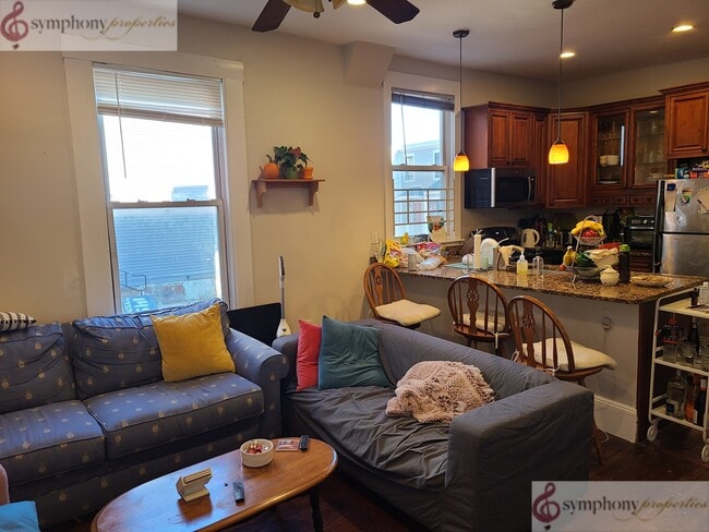 Photo - 717 Parker St Unit 1