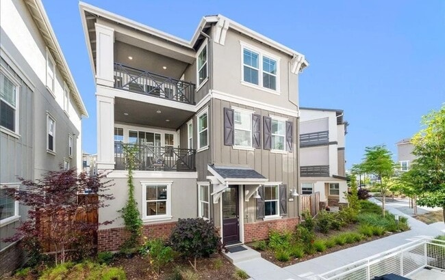 Building Photo - $5,595 | Stunning 5BR/4.5BA Model-Like Home in Newark's Bridgeway Community!