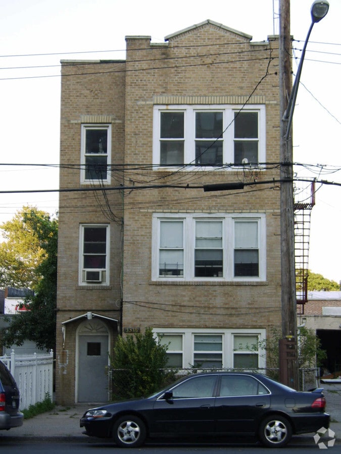 Photo - 3316 Bronxwood Ave