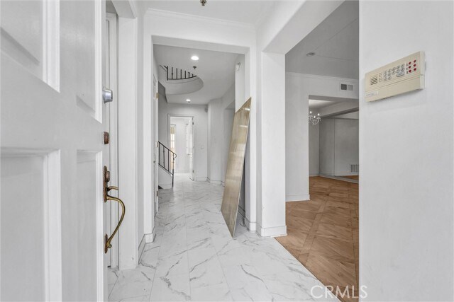 309 N Almont Dr