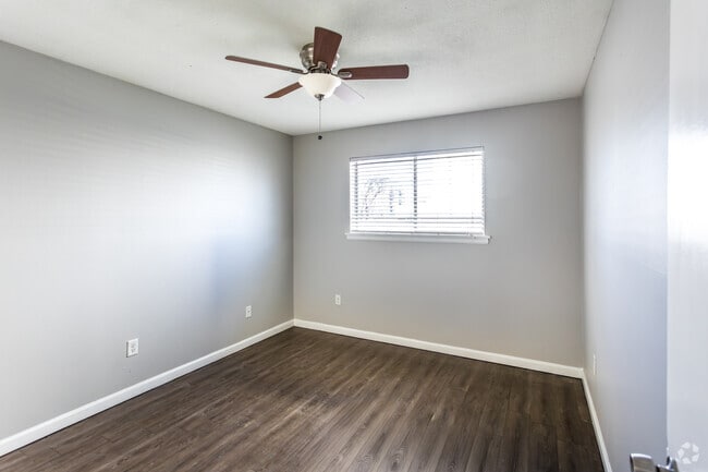 2BR, 1BA - 950SF - Second Bedroom