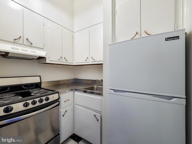 Photo - 2908 Q St NW Unit 107