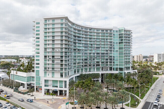 Vista adicional del edificio - The Plaza at Oceanside
