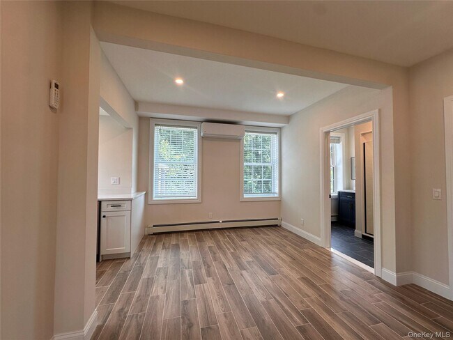 Photo - 150 Main St Unit 2