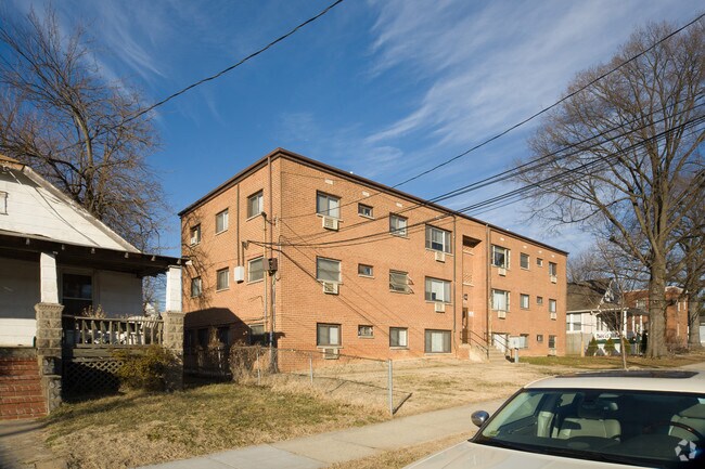 Photo - 3312 E St SE Apartments