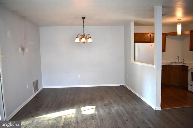 Photo - 27 Pin Oak Ln