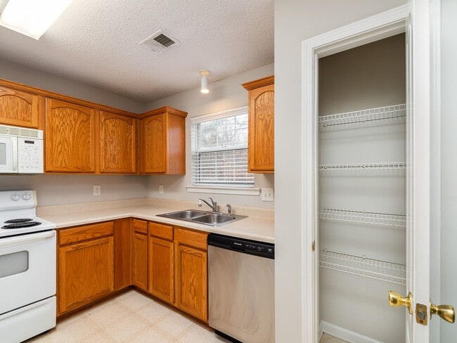 Photo - 2 Bedroom 2 Bath Townhome with Unfinished Basement