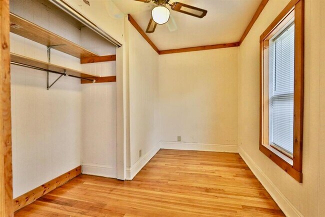 Photo - 1009 Vilas Ave Unidad #1