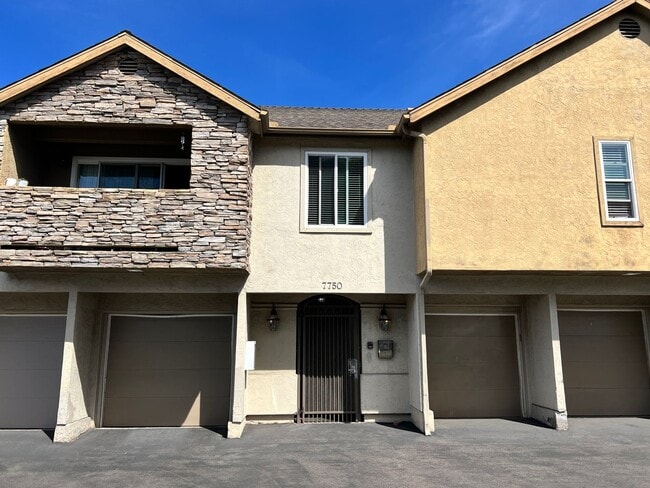 Building Photo - Beautiful Condo For Rent Near in Linda Vista Unit 12