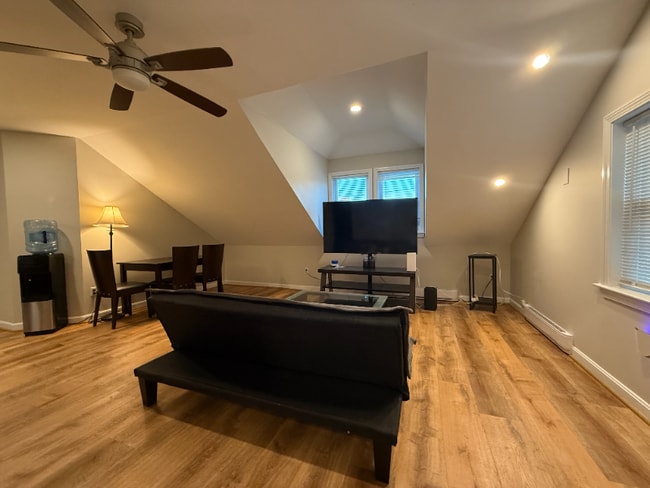 Photo - 35 Grove St Unidad 2