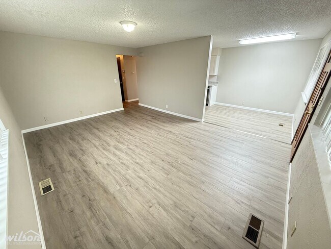 Photo - 1112-1114 W Fremont Ave Unit 1112