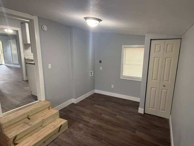Photo - Freshly renovated 3/1 home!