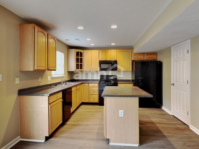 Photo - 7924 Valley Trace Ln