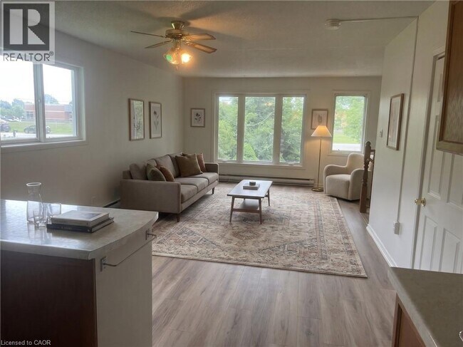 Photo - 576 Myers Rd