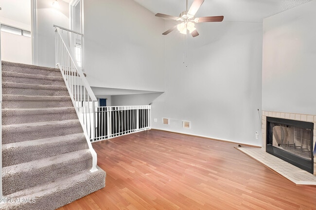 Photo - 921 W University Dr