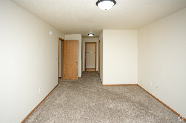 2BR, 2BA - 1,280SF - Primary Bedroom