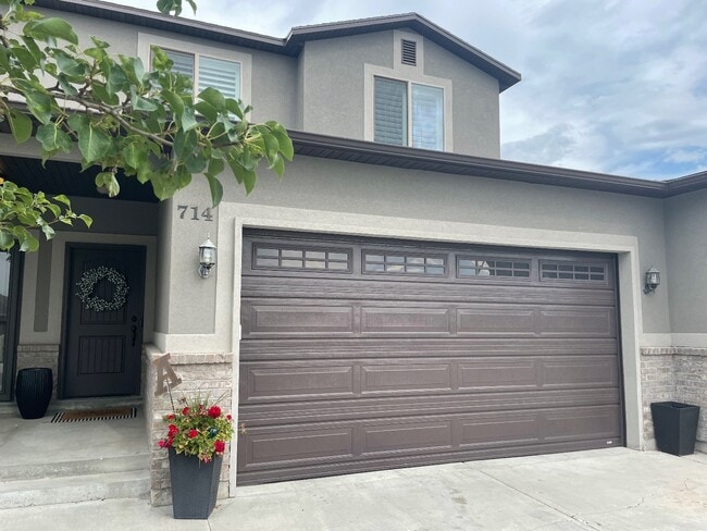 Building Photo - 714 S 150 E