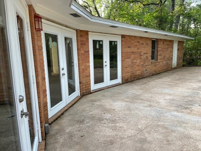 Photo - Beautiful single-family home on Ox Bottom ...