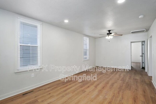 Photo - 750 S New Ave