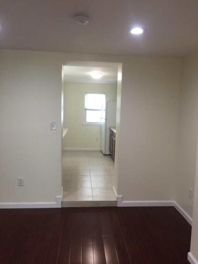 Photo - 1129 Carpenter St