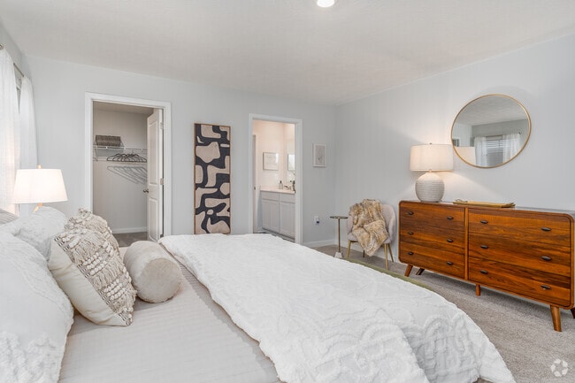 3BR, 2.5BA - 1,635SF - Primary Bedroom