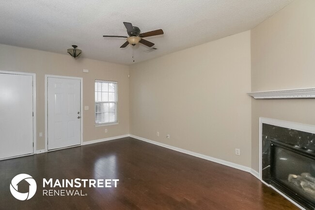 Photo - 378 Haverhill Ln