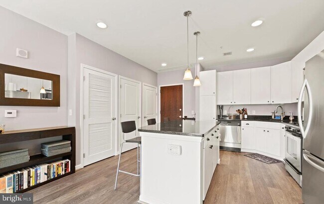 Photo - 444 W Broad St Unit 303