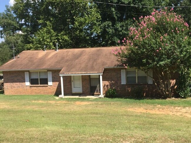 Cute 2 bedroom/1 bath duplex on Willow Spr... - Cute 2 bedroom/1 bath duplex on Willow Spr... House