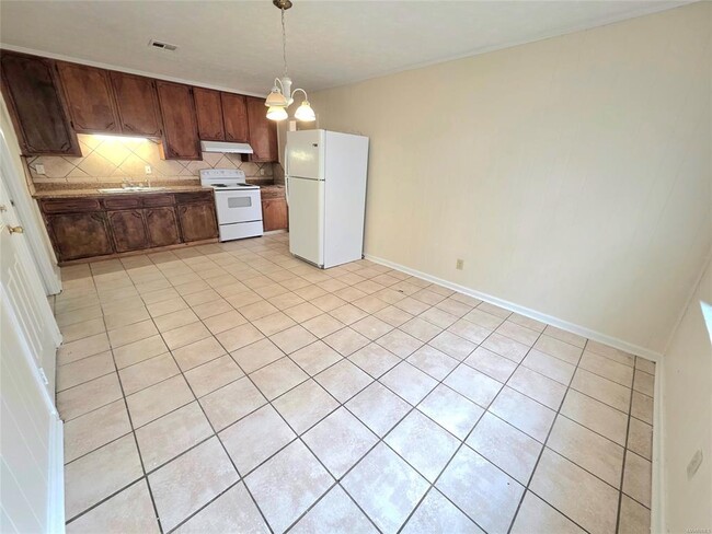 Photo - 408 Briarbrook Dr