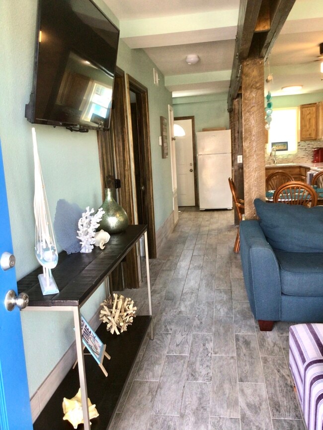 807 37th St Unit Downstairs