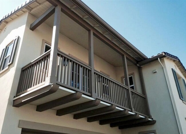 Building Photo - Beautiful 3 Bedroom, 3.5 Bathroom 2,350 Sq... Rental