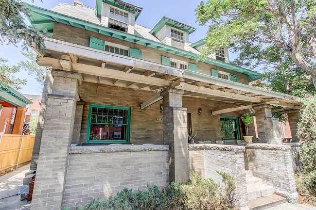 849 N Washington