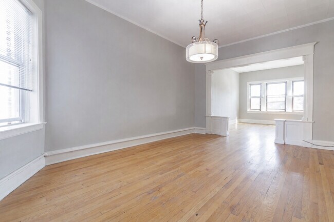 Photo - 4754 N Lincoln Ave Unit 3