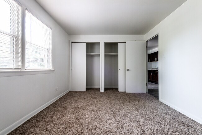 Habitación - 1516-1518 E 70th St