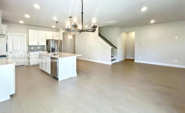 Photo - 4597 Winslet Dr