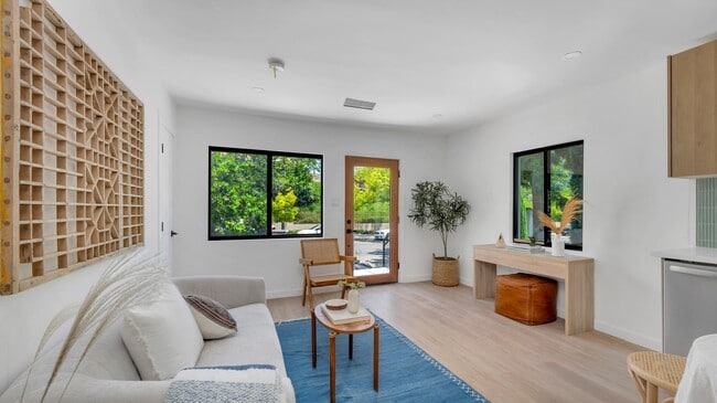 Photo - 4112 Prospect Ave
