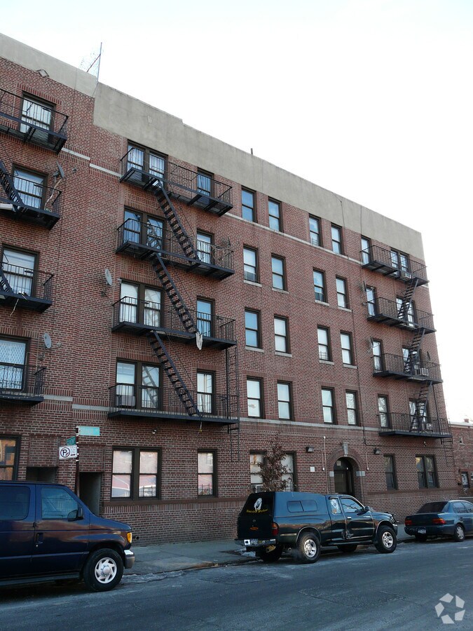 Photo - 1426 Beach Ave