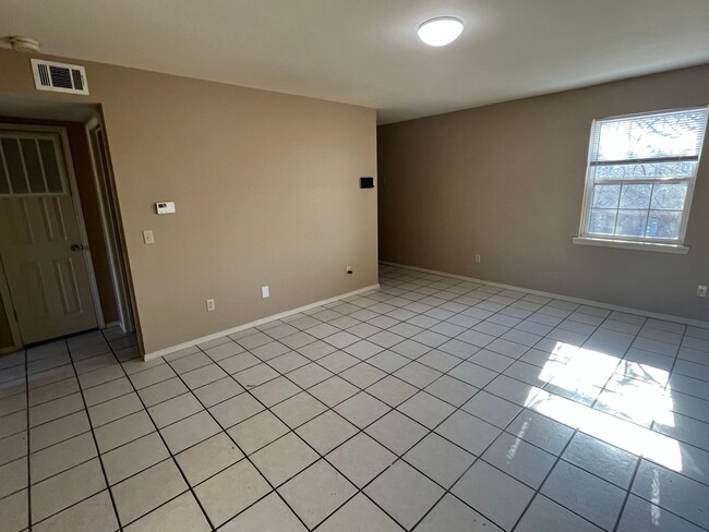 Photo - 1508 E 13th St Unit C