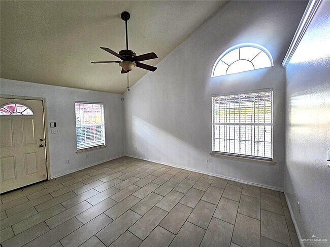 Photo - 17 West Dr Unit 3