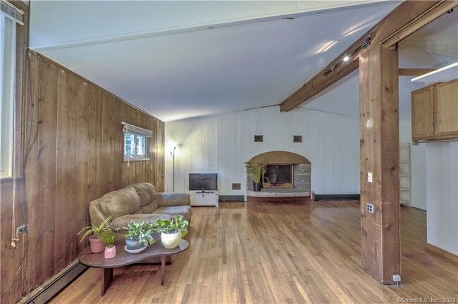 Photo - 38 Hawleyville Rd