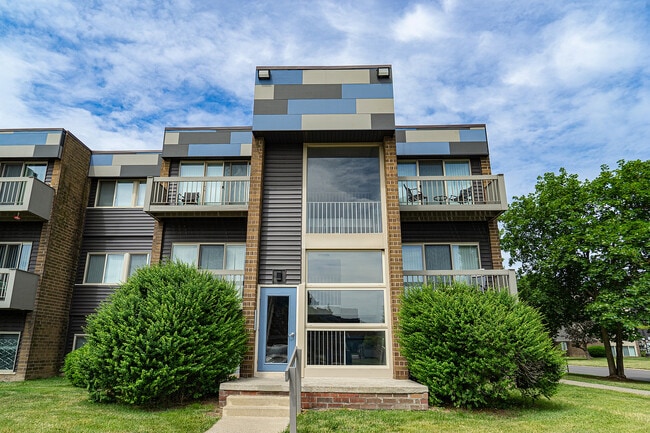 Welcome Home! - Ridgewood Apartments