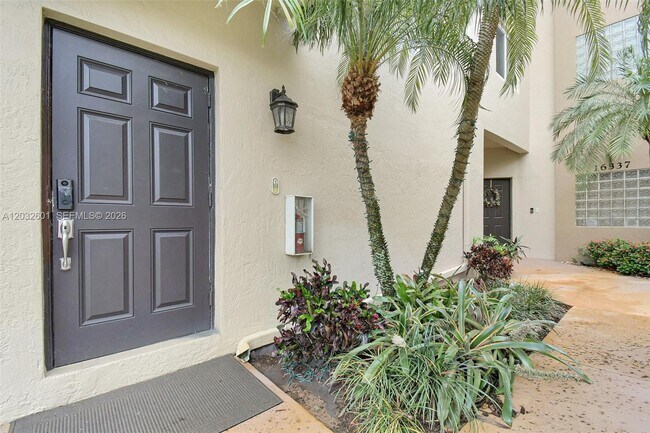 Photo - 16339 Malibu Dr