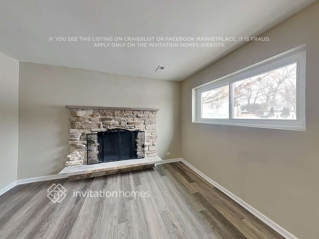 Photo - 421 Spruce Dr