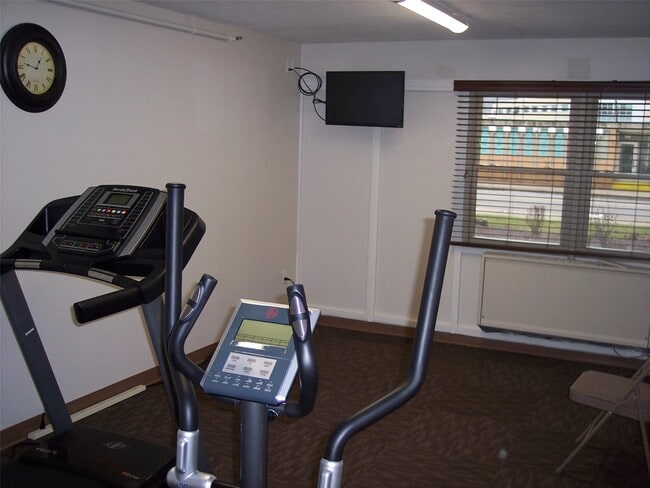 Photo - 350 Market St