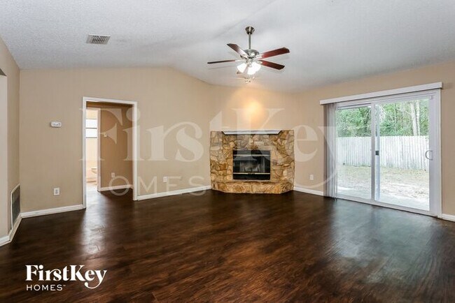 Photo - 11338 Island Shore Dr W